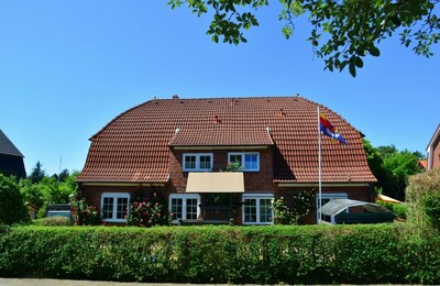 77 sqm, Wyk-Südstrand. Close to the beach and quiet. Garden and large terrace.