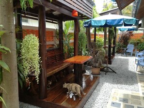 屋外ダイニングエリア