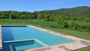 There is a SPA function in one end of the wonderful swimming pool