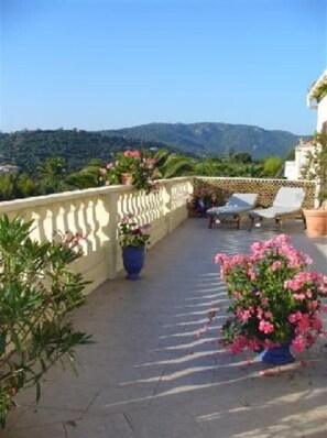 Terrasse / Balkon