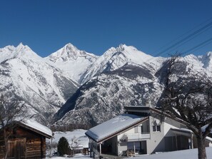 Blick vom Dorf