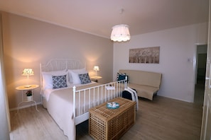 Rosmarin Schlafzimmer 1