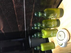 Bathroom amenities
