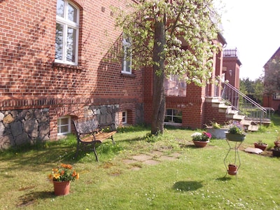 Comfortable apartment for 2 pers. + Child in a renovated monument with a four-sided courtyard