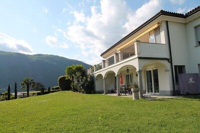 Sueño chalet con piscina en el lago de Lugano en Morcote