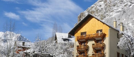 CHALET LES ALPES  HIVER