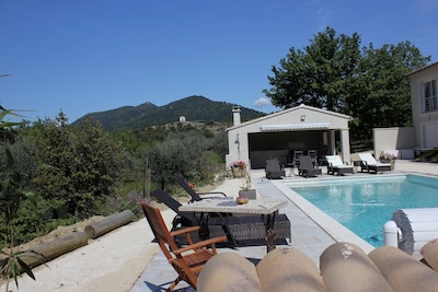 Mirabel aux Baronnies, near Mont Ventoux, comfortable holiday home with pool