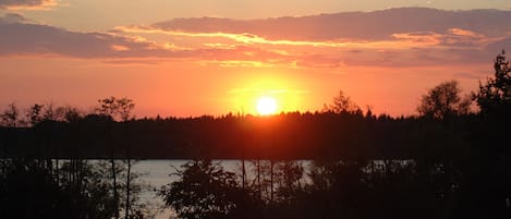 Herrliche Sonnenuntergänge bei uns am Plessower See in Werder