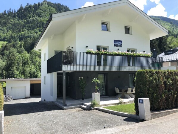 HAUS Kabashi