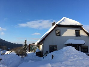 Haus im Winter