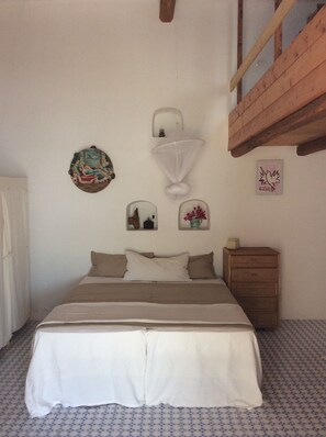 2.Schlafzimmer Alkoven 2+2  camera da letto 2 con sopalco  bedroom 2 + upstairs
