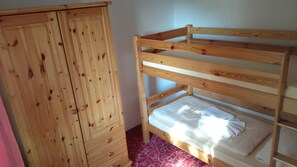 Kinderzimmer mit Etagenbett (90 x 200)