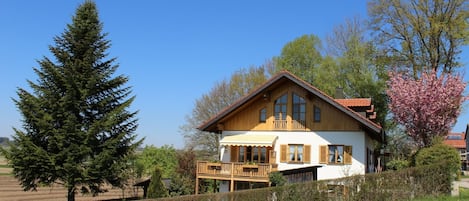 Gartenwohnung:
Ferienwohnung "Landhaus Alpenblick"