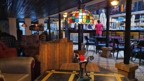 Bar (in der Unterkunft)