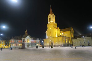 Zrenjanin Rathaus und Kirche