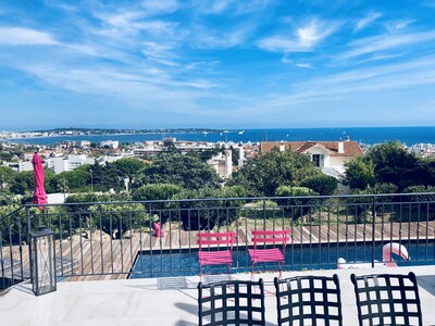 Villa Pinson Cannes con impresionantes vistas sobre Cap d'Antibes