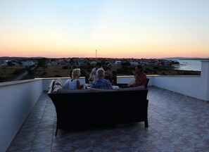 große Panorama Dachterrasse, ca. 90qm mit tollem Ausblick