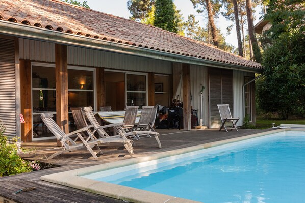 Farniente au bord de la piscine