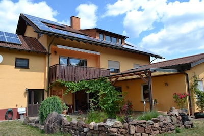 Haus Emil unter der Burg, Komfort-FEWO, Dahn, Burgblick, 120 qm, 3 sep. SZ, 8 P.