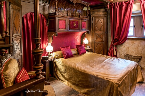 Suite Chambre Cardinale Médiévale 40 m2