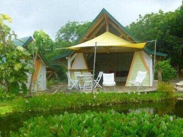 Ti'carbet dans la nature, un bungalow tropical