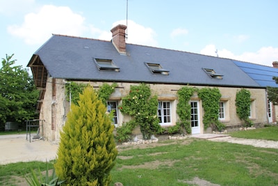 Maison entierement rénovée à la campagne dans village touristique