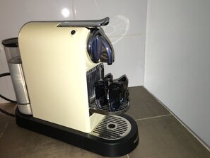 Kaffe och/eller kaffebryggare