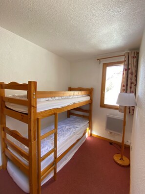 Chambre avec lits superposés 