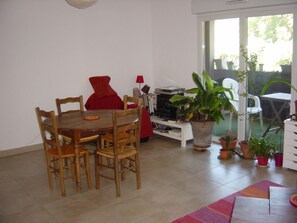 Interni