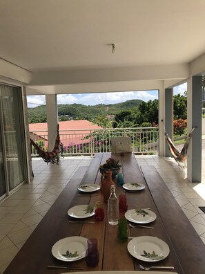 Outdoor dining