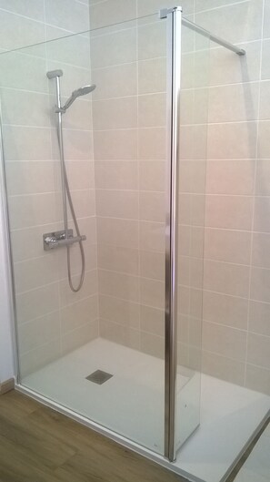 une douche à l'italienne