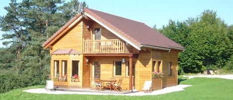 Chalet mélèze et épicéa sur terrain 1 200 m²