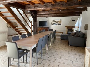 salle à manger gîte Feneire
