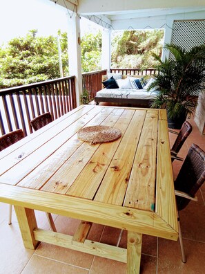 Outdoor dining