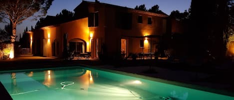 La Villa et sa piscine