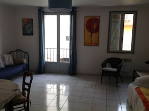 Séjour 1er étage / Dining room first floor