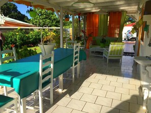 Outdoor dining