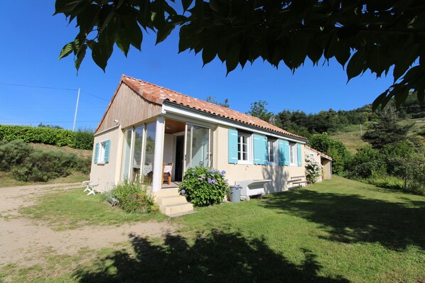 Vue de la maison facade coté est et sud  sud