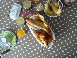 Breakfast meal