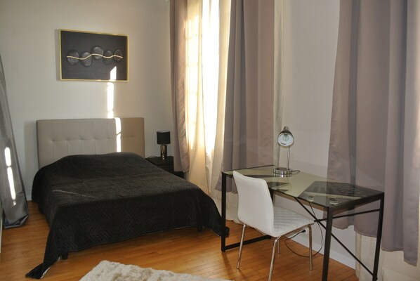 CHAMBRE LA TOUR 