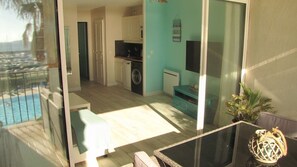 Bnb Blue Lagoon | Vaste séjour de 16m²