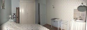 Chambre du rez de chaussée