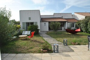 jardin et dépendance fond du jardin