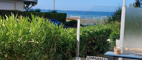 grande terrasse vue mer