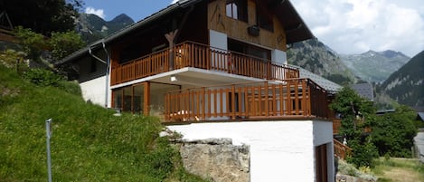 Le chalet en été