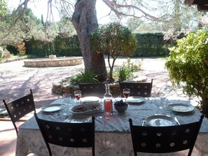 Outdoor dining