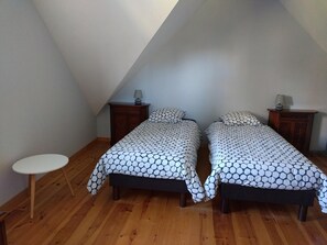 Chambre 3, étage, lits 80x200 modulables