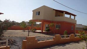 Bahari rez pour 3 personnes logement frais et bien équipé !
