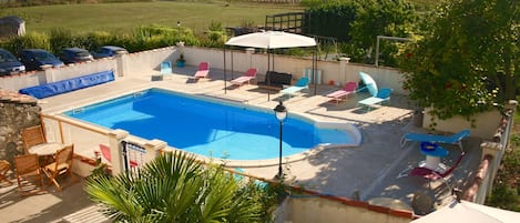 La piscine vue du balcon