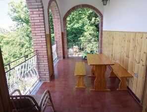 Veranda (Terrace)